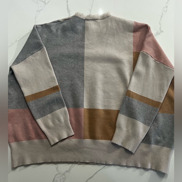 THML colorblock sweater with fringe size L great condition - Picture 3 of 8